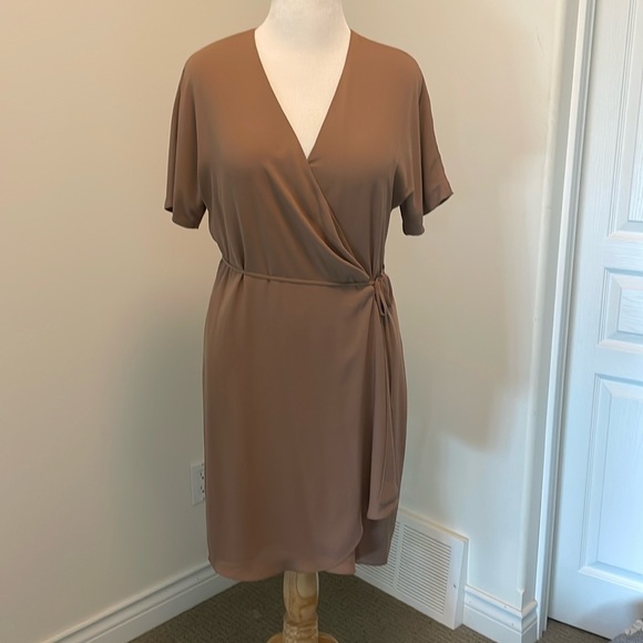 Babaton dress - Picture 1 of 4